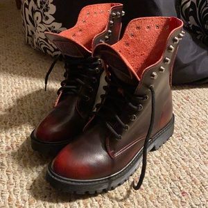 Red Skull Combat Boots, Size 8
